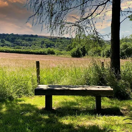 1 Bed In Whitby Oc-g0157